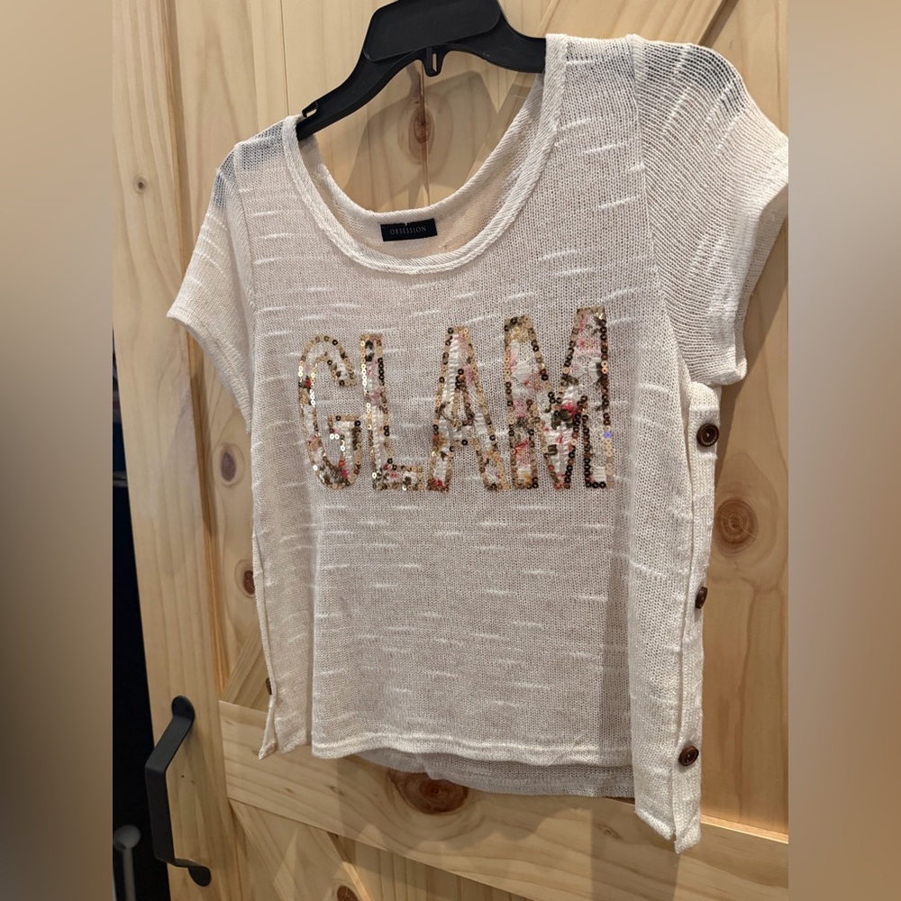 GLAM lightweight side button sweater